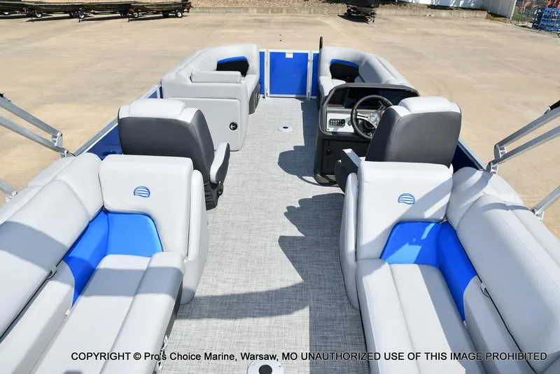 Slide: The Image of Sun Tracker Party Barge 22 DLX 2026 - 52