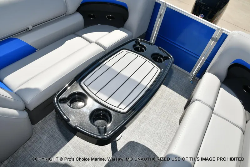 Slide: The Image of Sun Tracker Party Barge 22 DLX 2026 - 70