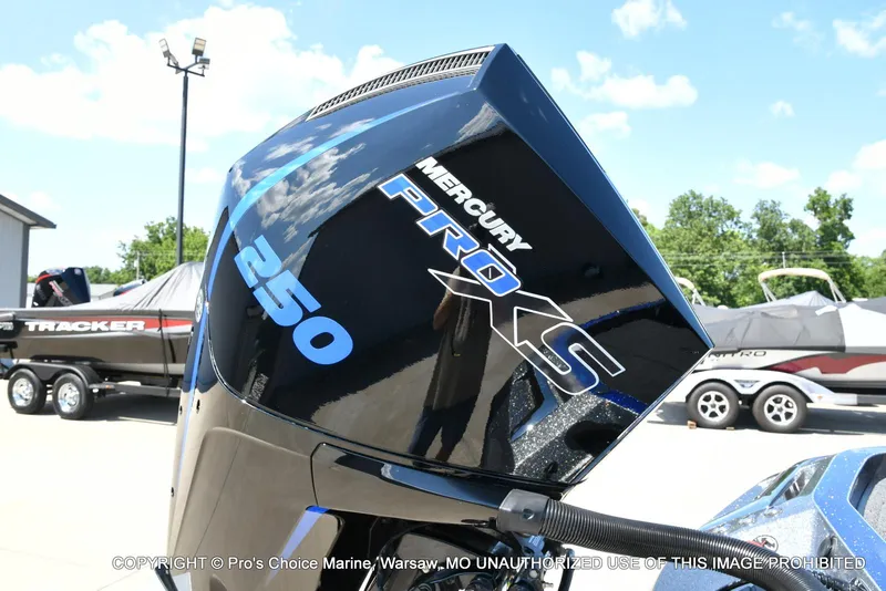 Slide: The Image of Ranger Z520R Dual Console 2023 - 14