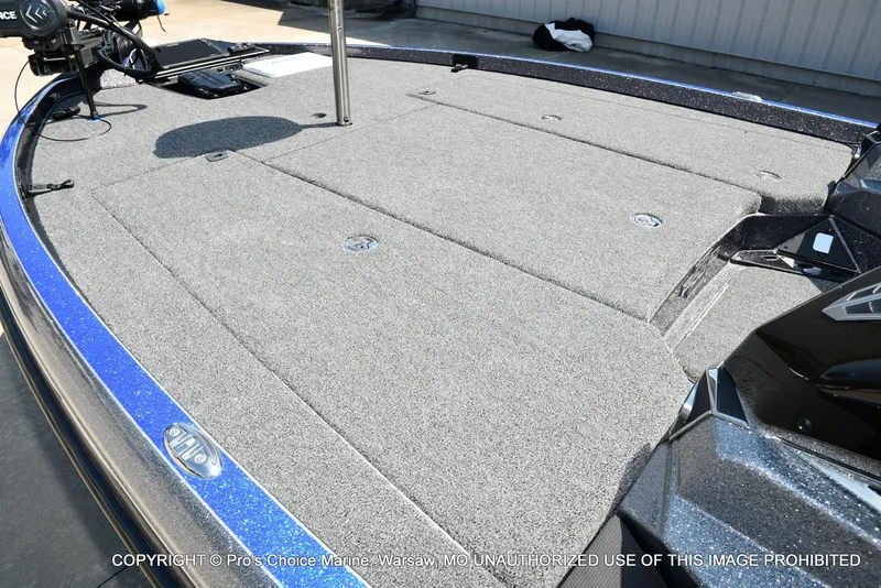 Slide: The Image of Ranger Z520R Dual Console 2023 - 16