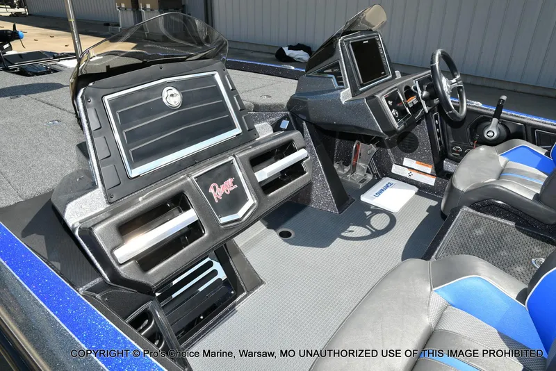 Slide: The Image of Ranger Z520R Dual Console 2023 - 17