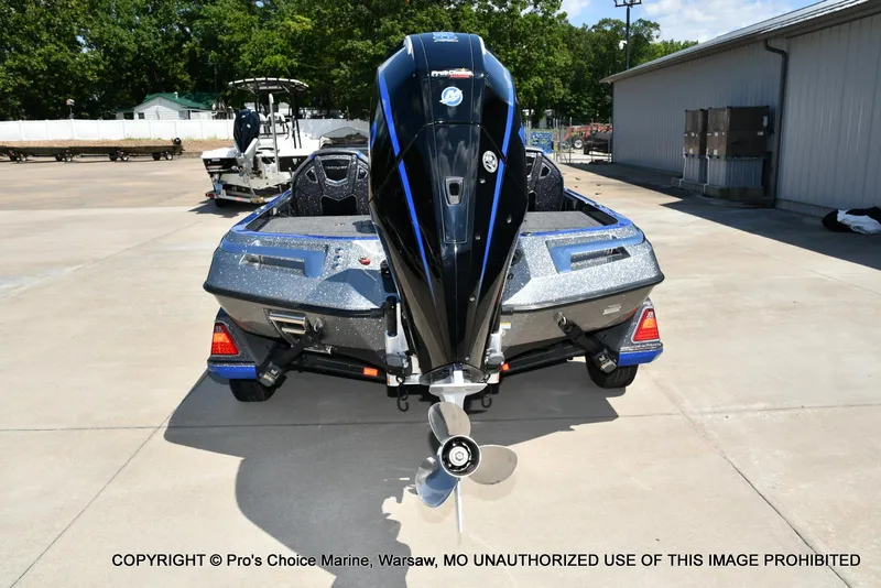 Slide: The Image of Ranger Z520R Dual Console 2023 - 22