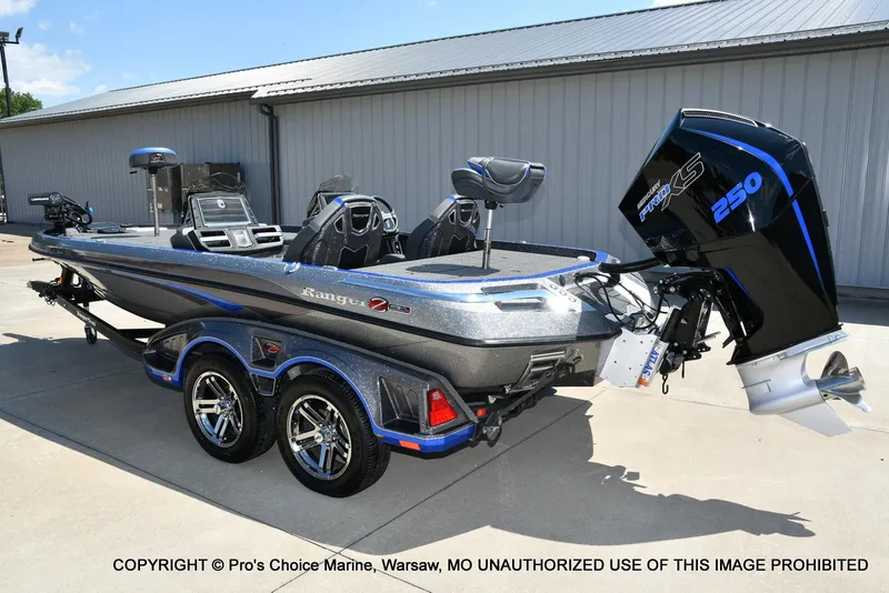 Slide: The Image of Ranger Z520R Dual Console 2023 - 23