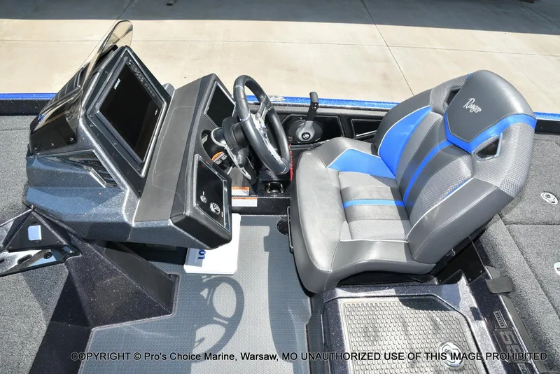 Slide: The Image of Ranger Z520R Dual Console 2023 - 44