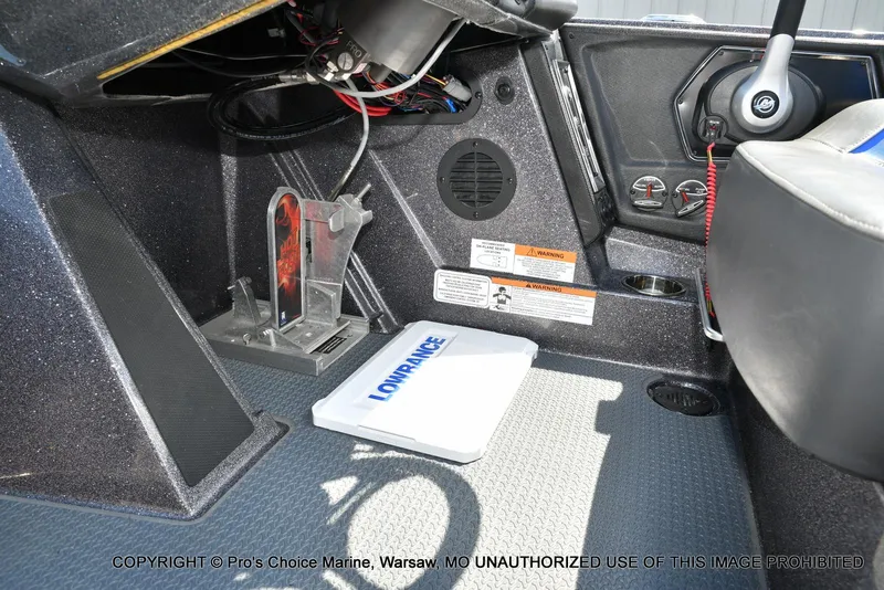 Slide: The Image of Ranger Z520R Dual Console 2023 - 45