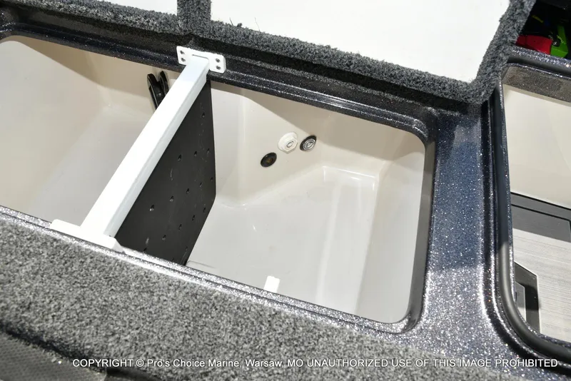 Slide: The Image of Ranger Z520R Dual Console 2023 - 68