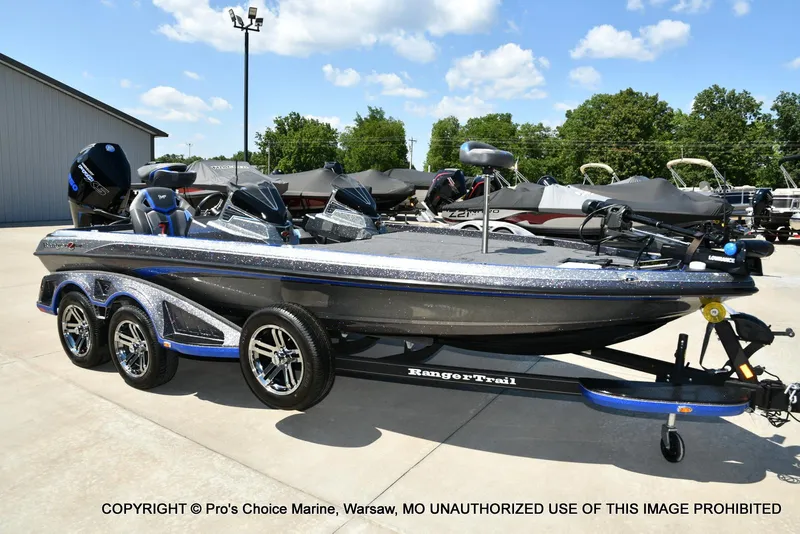 Slide: The Image of Ranger Z520R Dual Console 2023 - 76