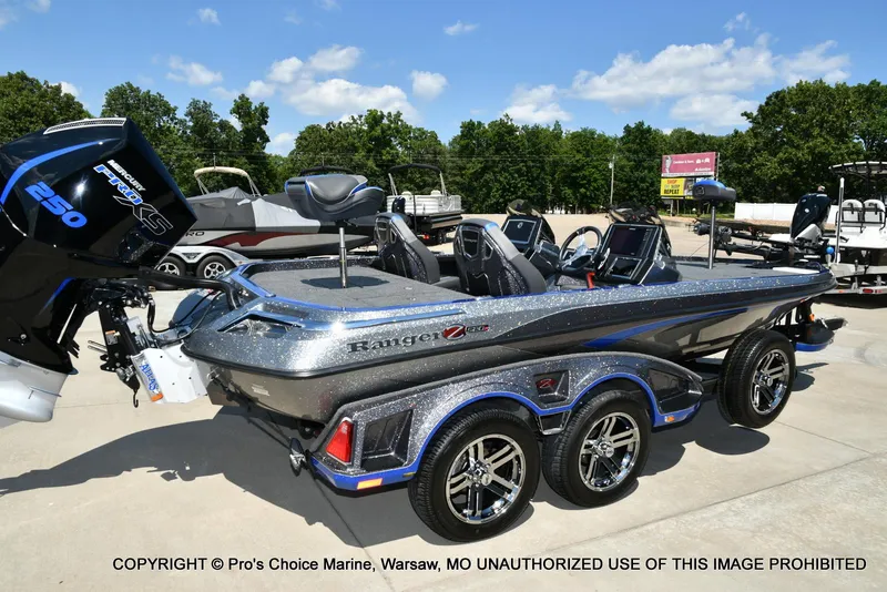 Slide: The Image of Ranger Z520R Dual Console 2023 - 83