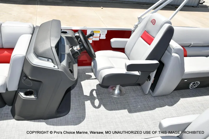 Slide: The Image of Sun Tracker Party Barge 22 DLX 2026 - 28