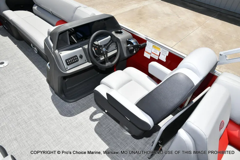 Slide: The Image of Sun Tracker Party Barge 22 DLX 2026 - 30