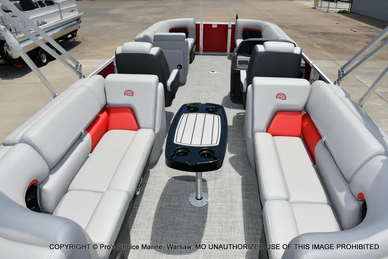 Slide: The Image of Sun Tracker Party Barge 22 DLX 2026 - 40