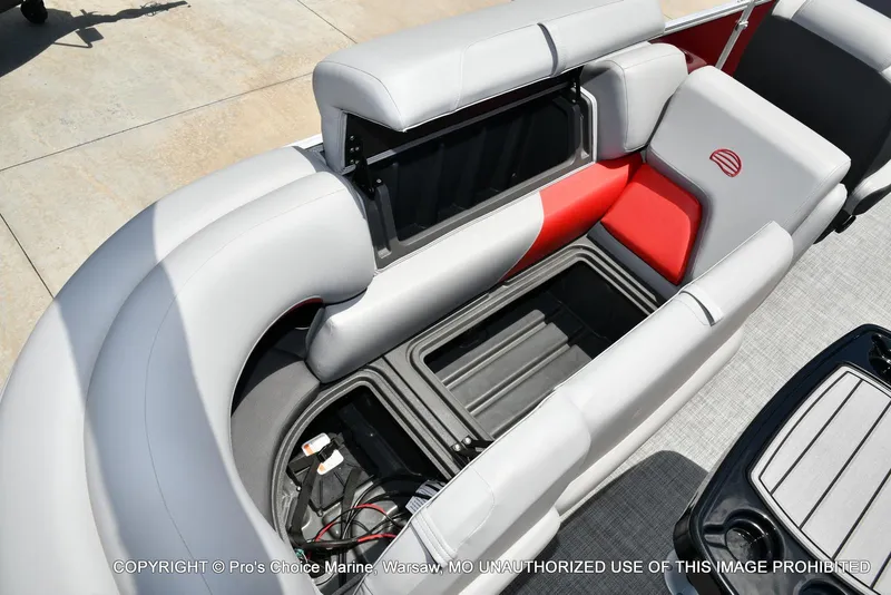 Slide: The Image of Sun Tracker Party Barge 22 DLX 2026 - 42