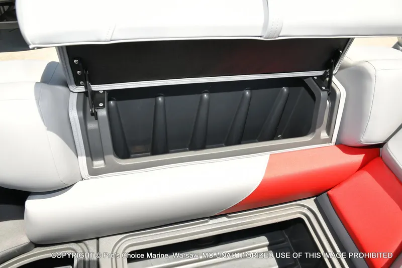 Slide: The Image of Sun Tracker Party Barge 22 DLX 2026 - 45