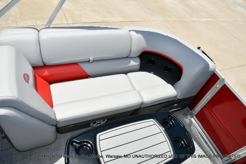 Slide: The Image of Sun Tracker Party Barge 22 DLX 2026 - 47