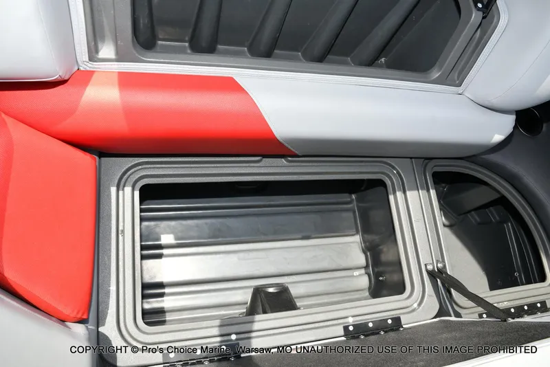 Slide: The Image of Sun Tracker Party Barge 22 DLX 2026 - 50