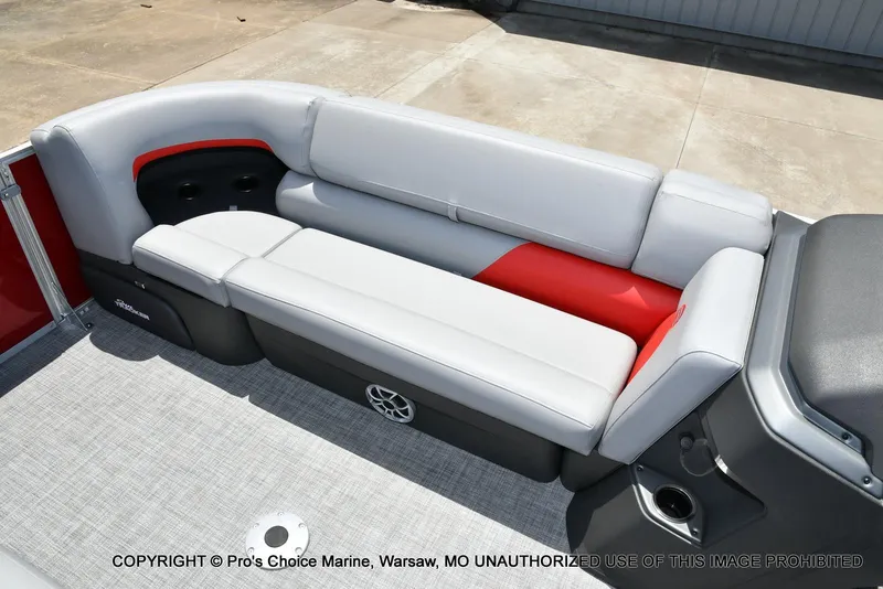 Slide: The Image of Sun Tracker Party Barge 22 DLX 2026 - 57