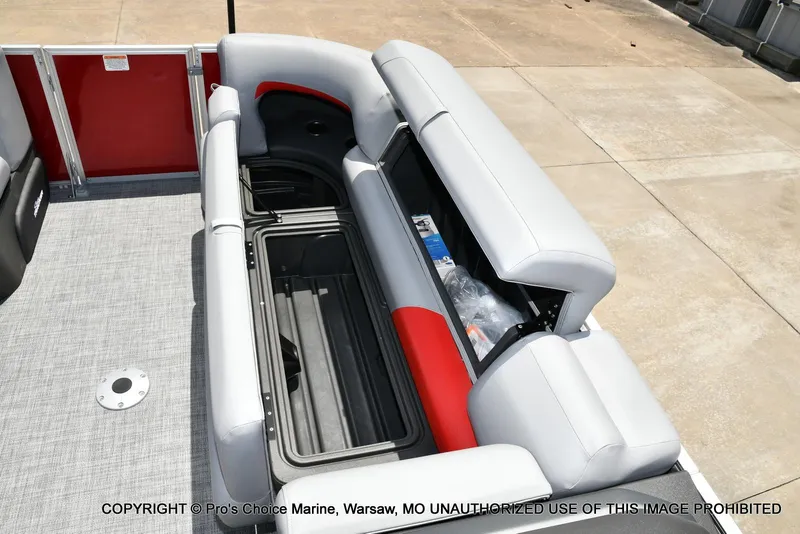 Slide: The Image of Sun Tracker Party Barge 22 DLX 2026 - 58