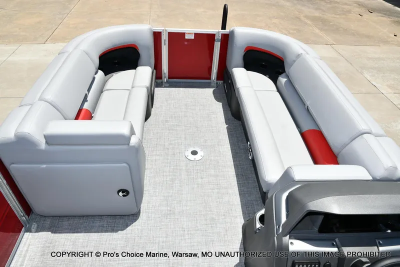 Slide: The Image of Sun Tracker Party Barge 22 DLX 2026 - 6