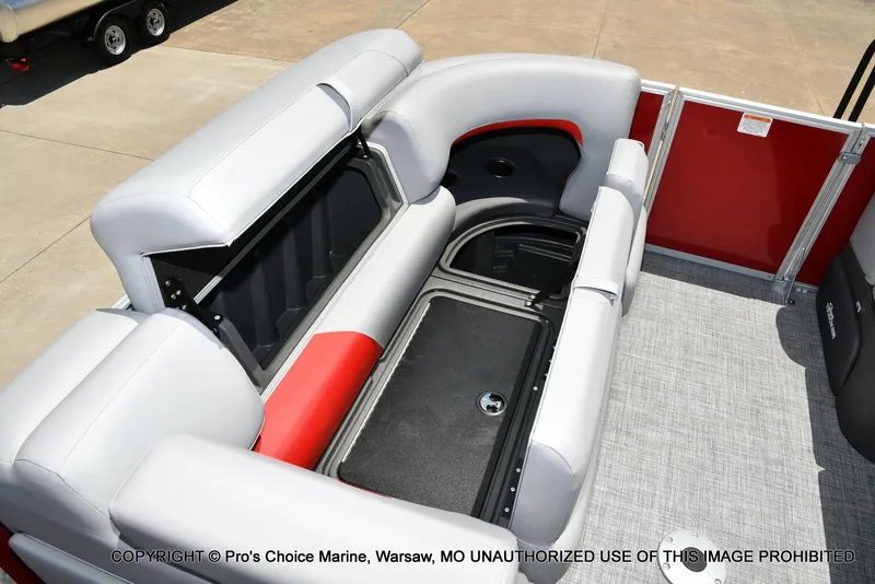 Slide: The Image of Sun Tracker Party Barge 22 DLX 2026 - 64