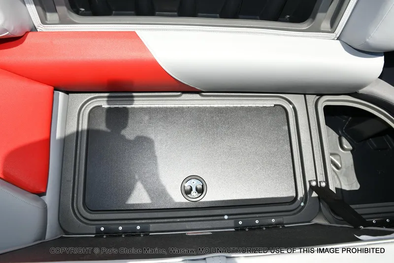 Slide: The Image of Sun Tracker Party Barge 22 DLX 2026 - 66