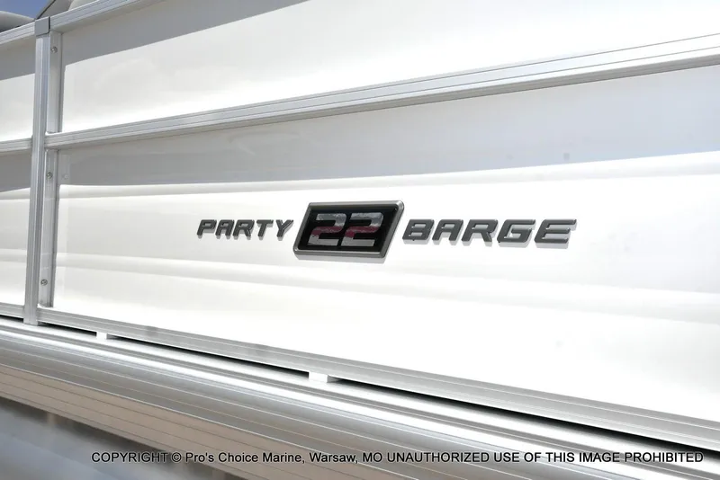 Slide: The Image of Sun Tracker Party Barge 22 DLX 2026 - 81