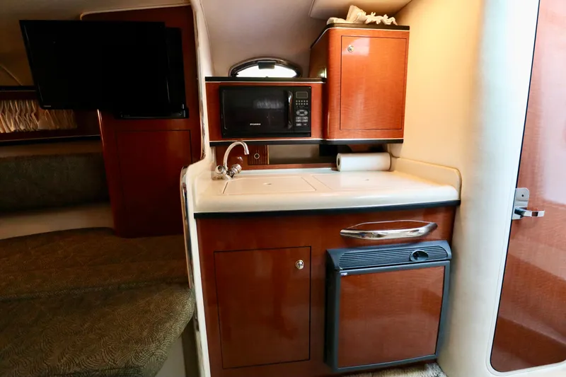 Slide: The Image of Sea Ray 280 Sundancer 2003 - 11