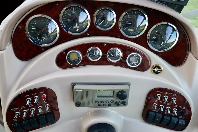 Slide: The Image of Sea Ray 280 Sundancer 2003 - 15