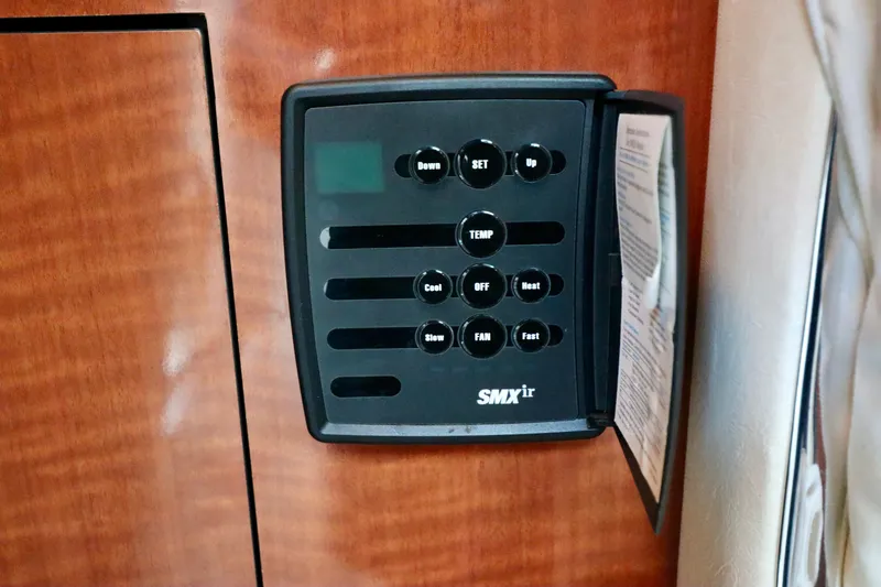 Slide: The Image of Sea Ray 280 Sundancer 2003 - 22