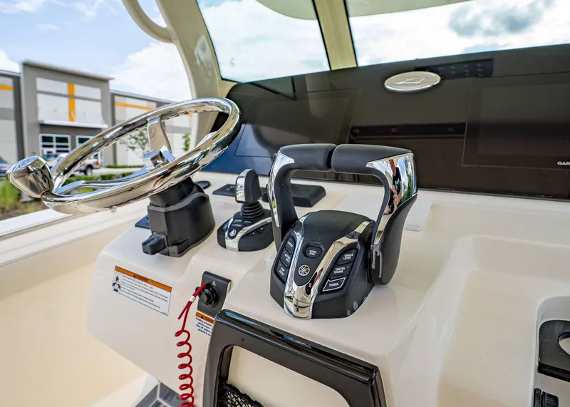 Slide: The Image of Scout 305 LXF 2026 - 30