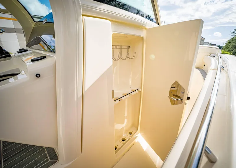 Slide: The Image of Scout 305 LXF 2026 - 35