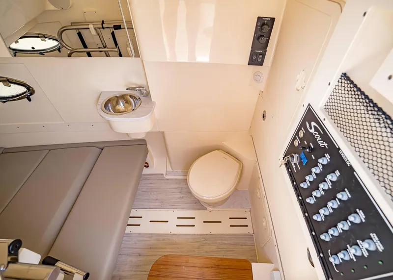 Slide: The Image of Scout 305 LXF 2026 - 36