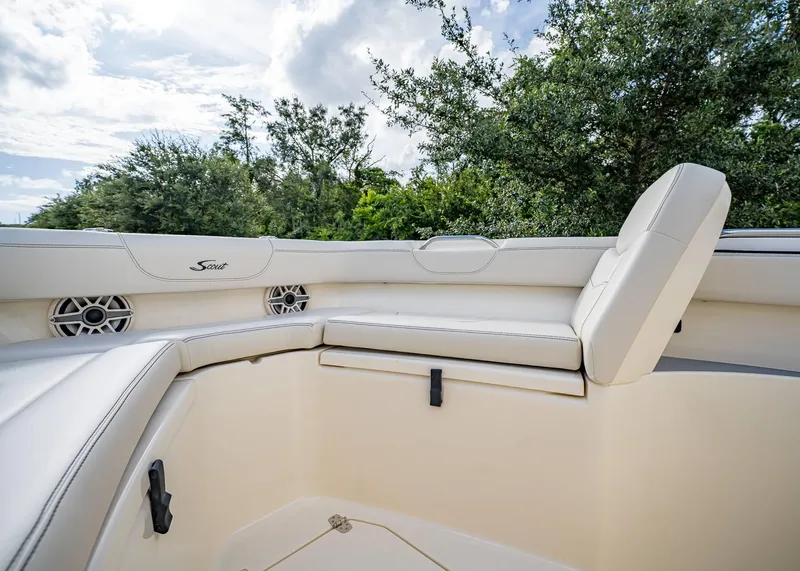 Slide: The Image of Scout 305 LXF 2026 - 43