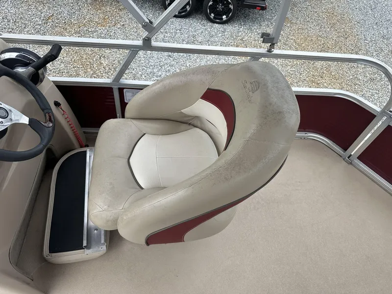 Slide: The Image of Sun Tracker Party Barge 20 DLX 20 DLX 2013 - 8