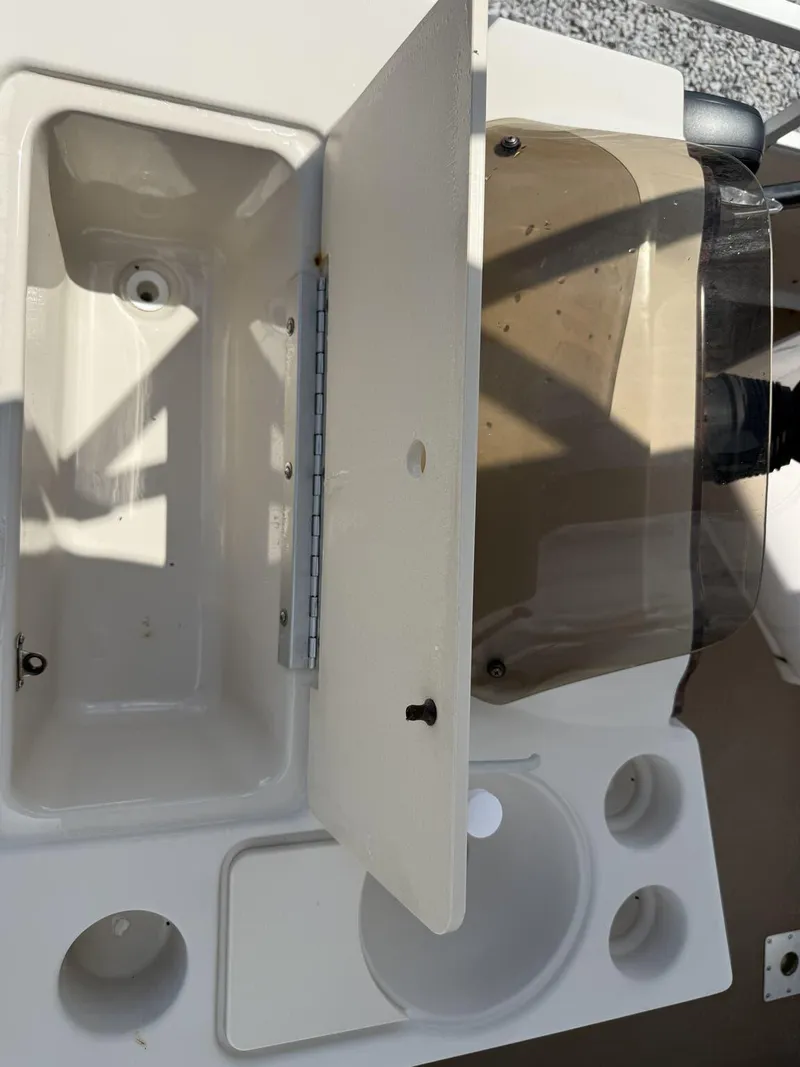 Slide: The Image of Harris Sunliner 220 BRAND NEW YAMAHA 90 SHO 2000 - 10