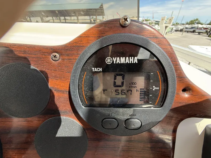 Slide: The Image of Harris Sunliner 220 BRAND NEW YAMAHA 90 SHO 2000 - 11