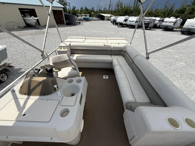 Slide: The Image of Harris Sunliner 220 BRAND NEW YAMAHA 90 SHO 2000 - 5