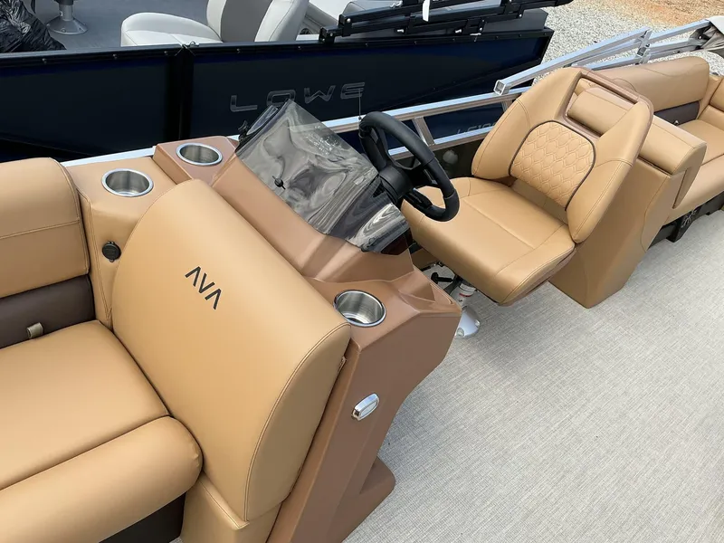 Slide: The Image of Avalon VLS 23 QUAD LOUNGER 2025 - 3