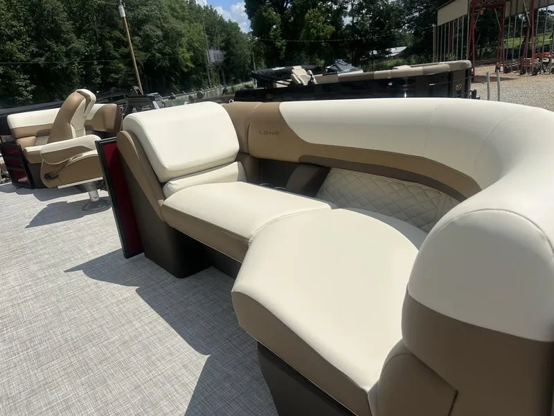 Slide: The Image of Lowe SS210 2025 - 6