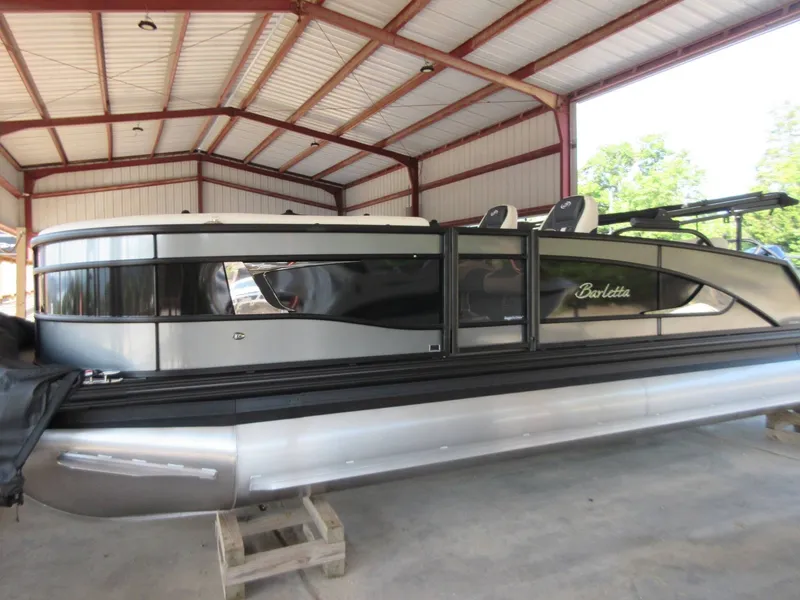 Slide: The Image of Barletta Lusso 23UC 2026 - 7