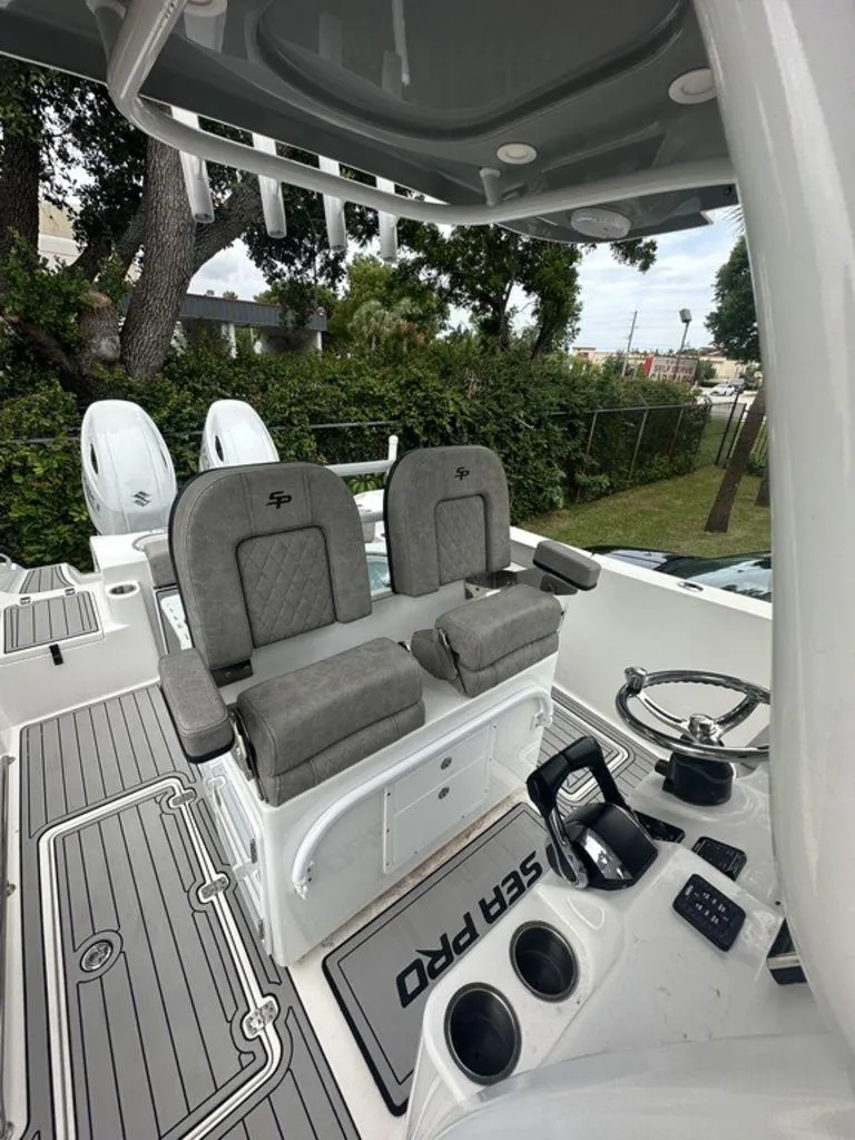 Slide: The Image of Sea Pro 259 Deep V Series 2023 - 10