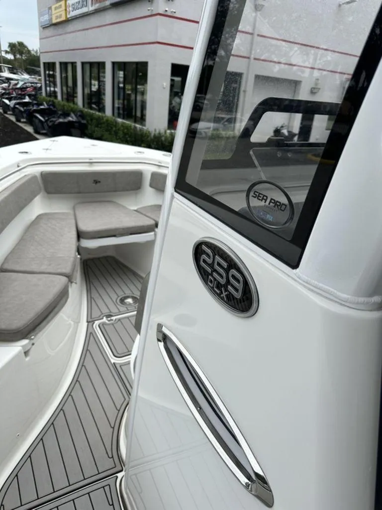 Slide: The Image of Sea Pro 259 Deep V Series 2023 - 6