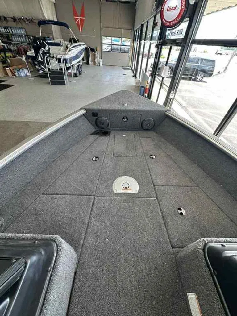 Slide: The Image of Lund 1775 Impact XS Sport 2025 - 3