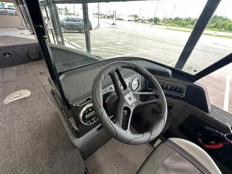 Slide: The Image of Lund 1775 Impact XS Sport 2025 - 6