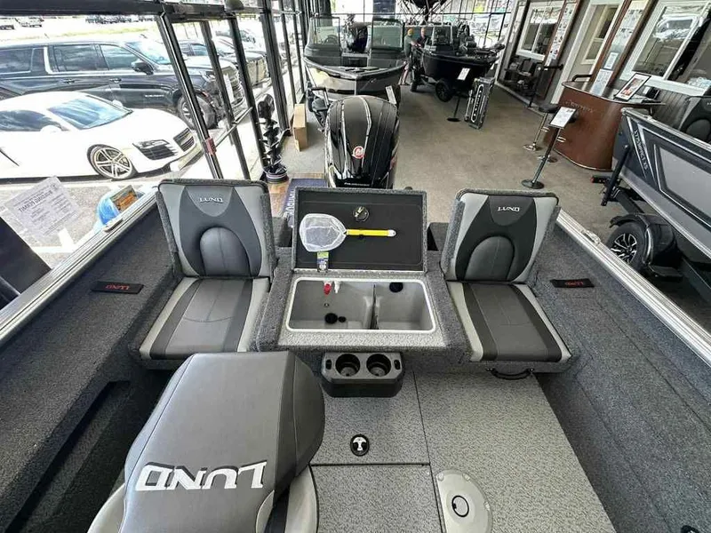 Slide: The Image of Lund 1775 Impact XS Sport 2025 - 9