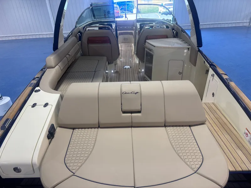 Slide: The Image of Chris-Craft Launch 31 GT 2026 - 10