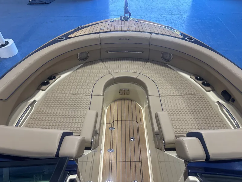 Slide: The Image of Chris-Craft Launch 31 GT 2026 - 16