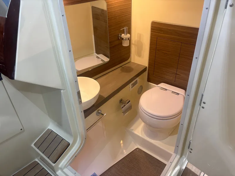 Slide: The Image of Chris-Craft Launch 31 GT 2026 - 21