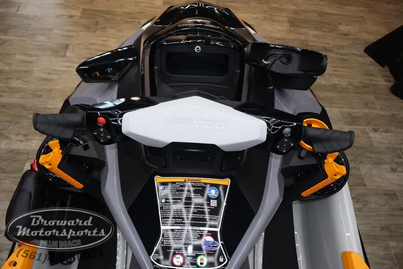 Slide: The Image of Sea-Doo FishPro Trophy 170 2025 - 10