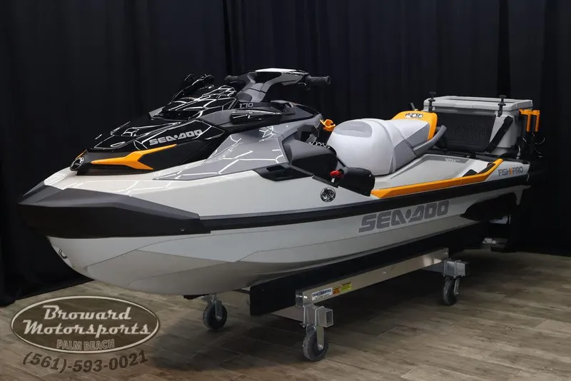 Slide: The Image of Sea-Doo FishPro Trophy 170 2025 - 2