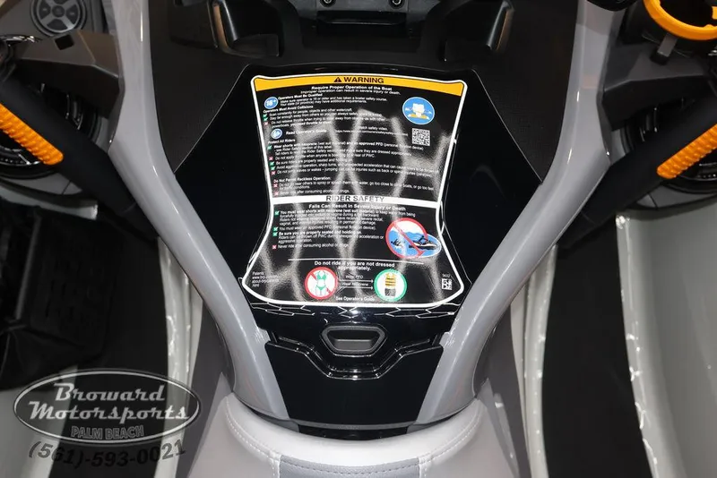 Slide: The Image of Sea-Doo FishPro Trophy 170 2025 - 22